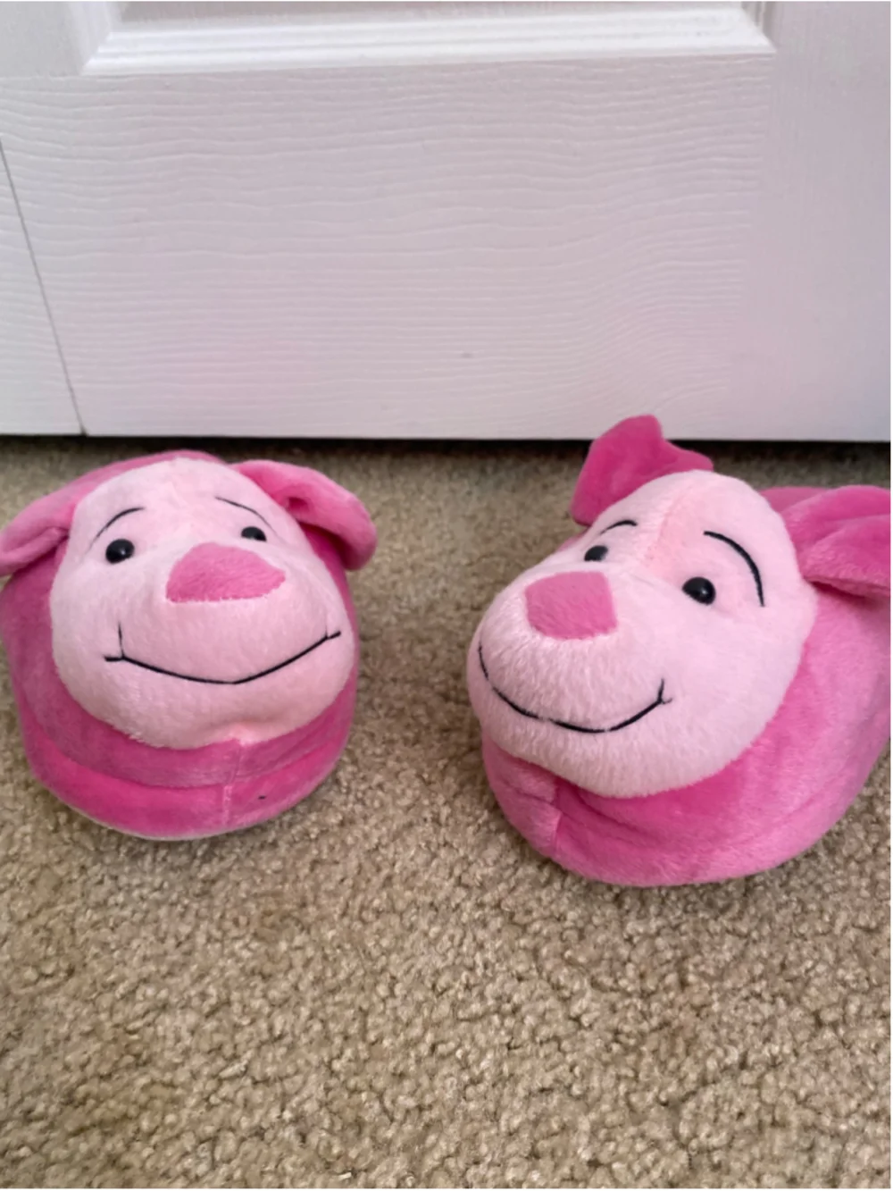 Women's Unbranded Piglet Character Slippers, Pink